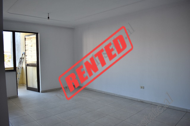Apartament 2+1 me Qira n&euml; &nbsp;rrugen Hajredin Shtino ne &nbsp;Tiran&euml;
I pozicionuar n&eu